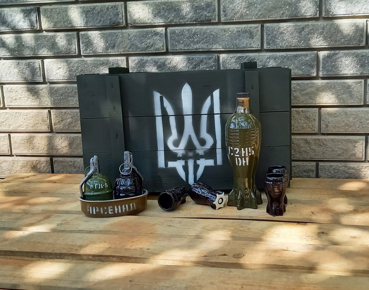 Набір для алкоголя Міна з чарками та гранати для сіль/перець в ящику - Подарунок для військових чоловіків