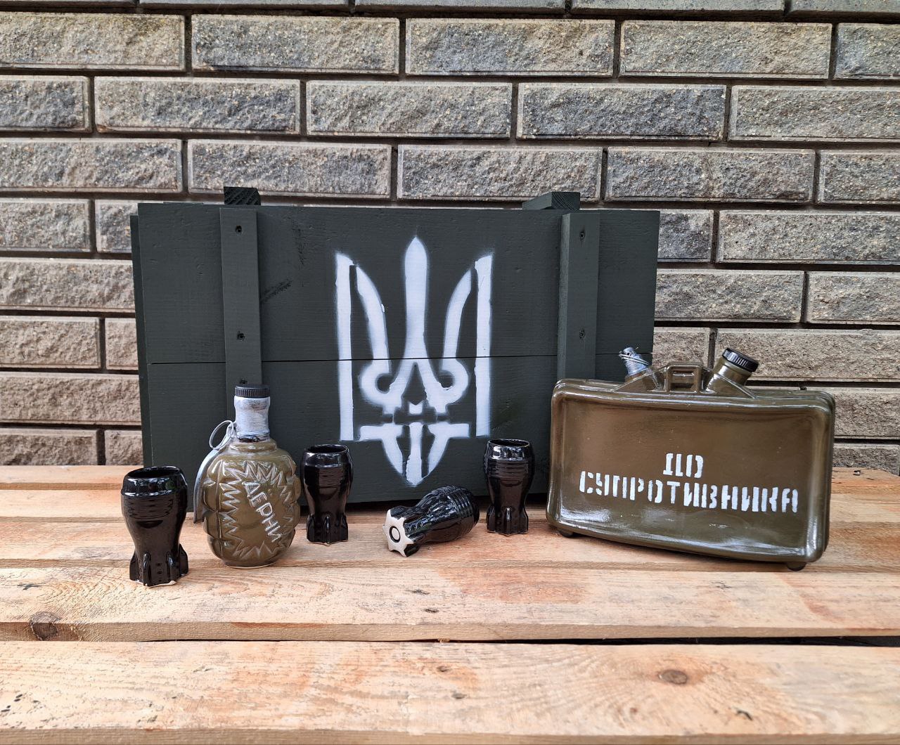 Подарунковий Армійський набір для спиртного у дере'вяному ящику - Міна  Мон-50 та граната РГД-5