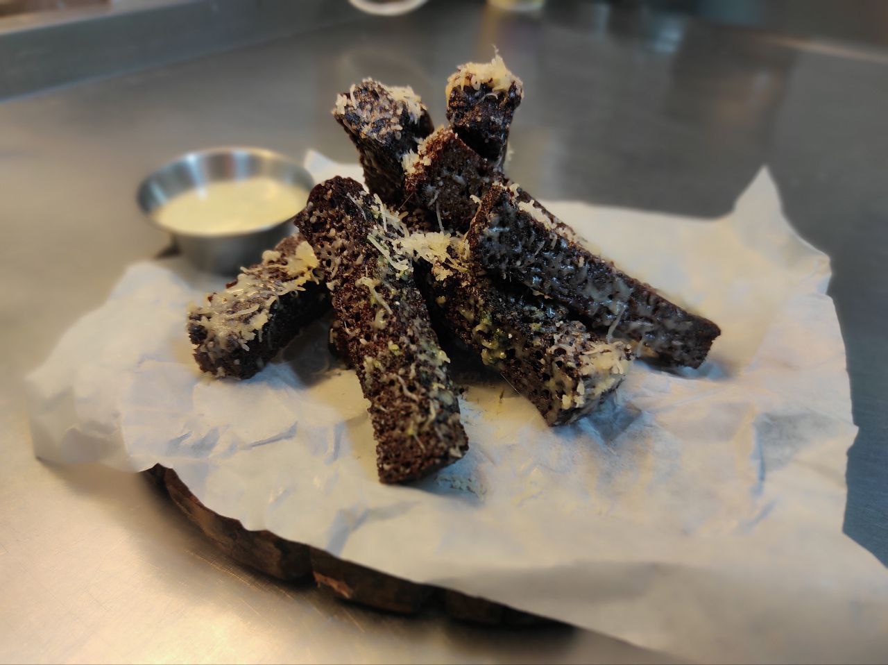 Часникові грінки Бородіно з пармезаном