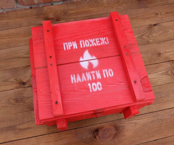 Набір для спиртного вогнегасник у дерев'яному ящику з чарками - Подарунковий набір служби ДСНС