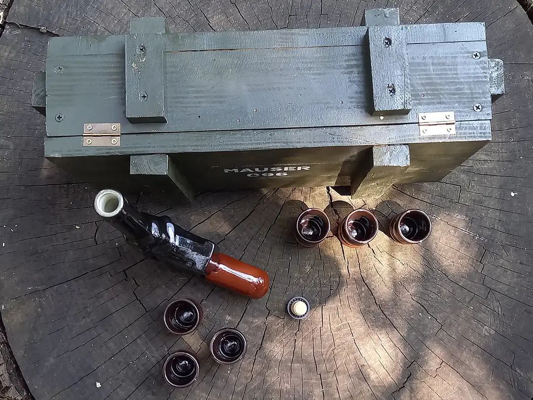 Подарунковий набір для чоловіка пістолет MAUSER C96 у дерев'яному ящику
