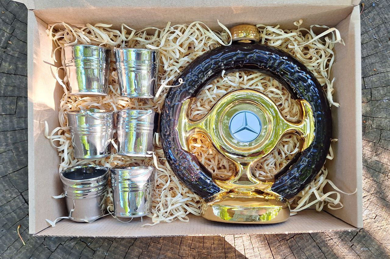 Подарунковий Набір для спиртного "Mercedes-Benz" - Оригінальний подарунок для чоловіка автомобіліста