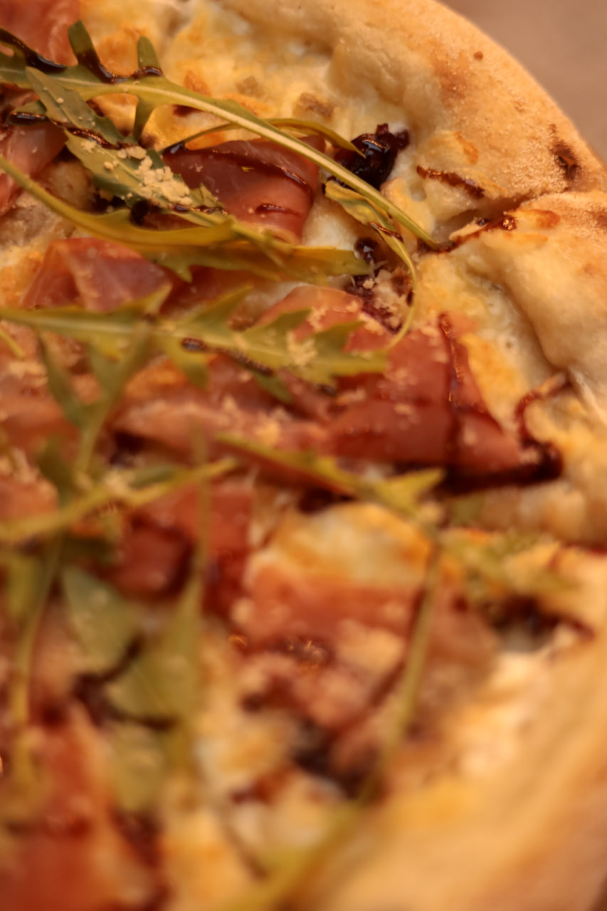 Піца з хамоном