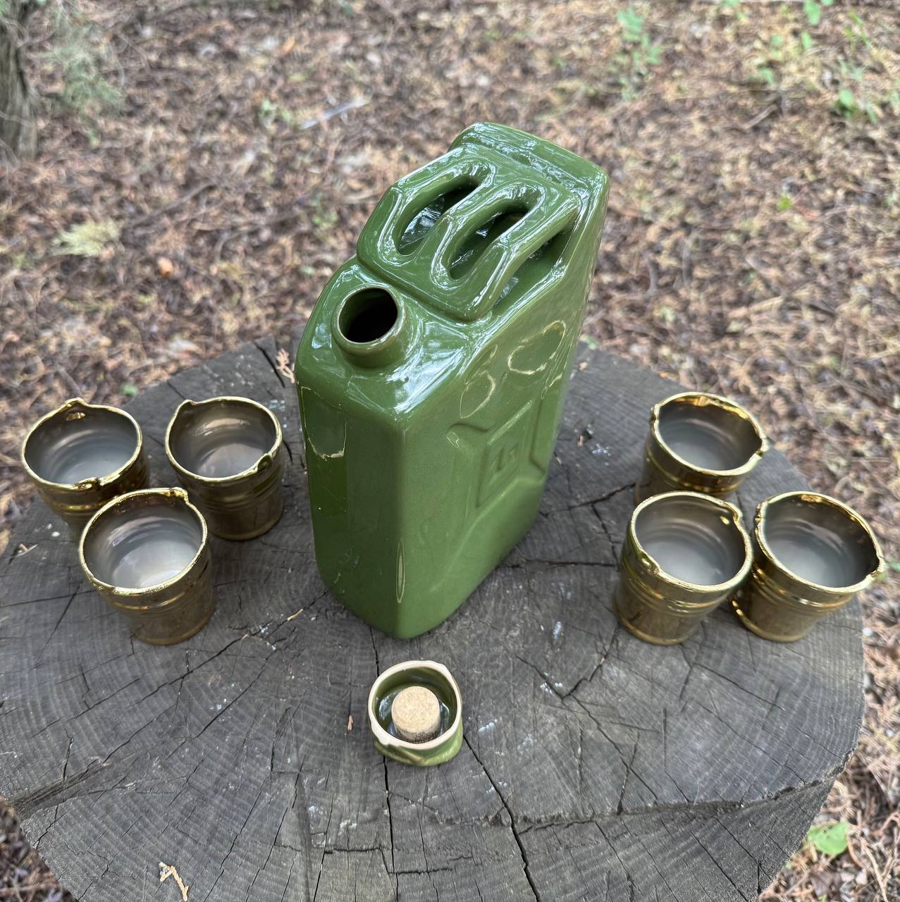 Подарунковий набір Каністра на 1 літр з чарочками для кума, товарища, батька, керівника, автолюбителя