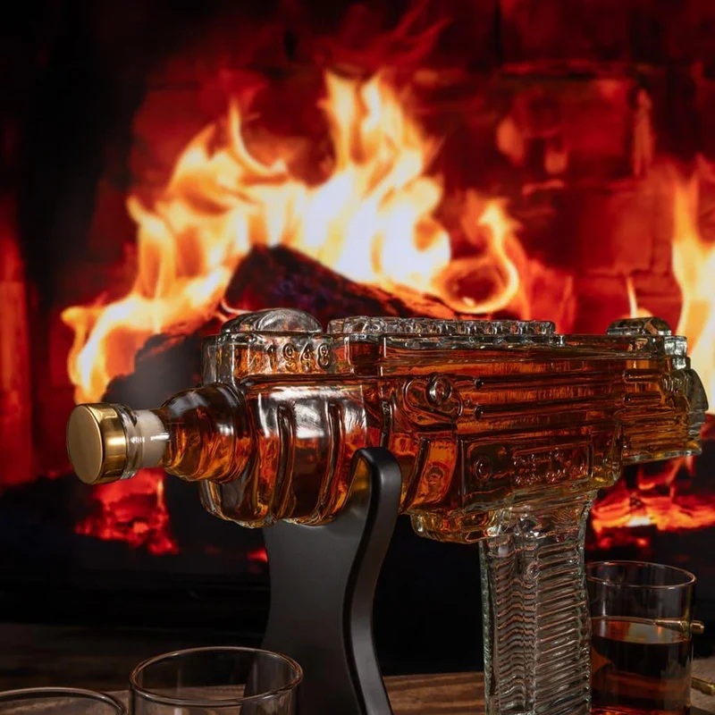 Подарунковий набір для спиртного "Uzi" на дерев'яній підставці 1 літр для чоловіка, військового, командира