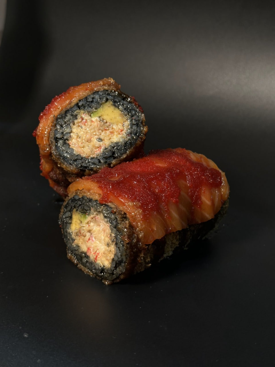 Суші буріто з сніжним крабом та лососем