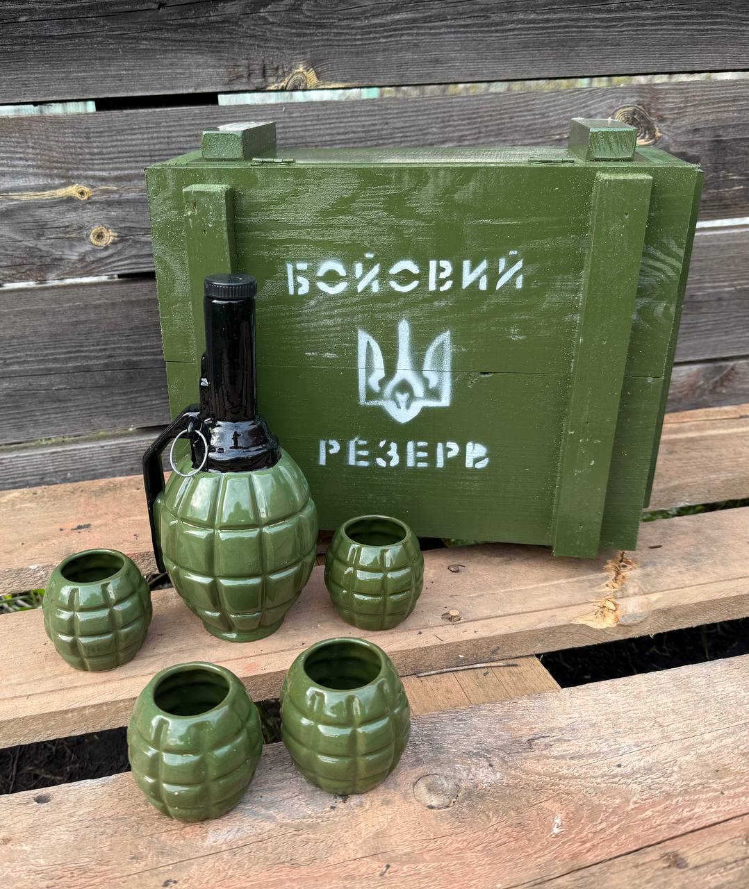Подарунковий набір Бойовий Резерв Граната з чарками у ящику для чоловіка, військового, побратима, командира, товарища
