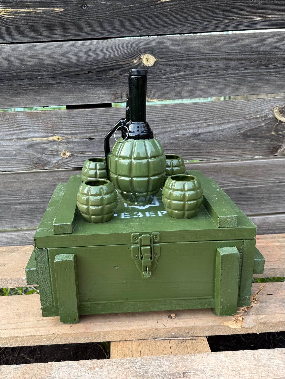 Подарунковий набір Бойовий Резерв Граната з чарками у ящику для чоловіка, військового, побратима, командира, товарища