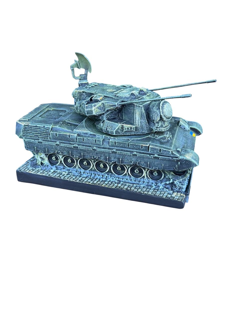 Статуетка Танк "Gepard 1A2" колекційна Модель військової техніки 22х16х12 см, подарунок для чоловіка