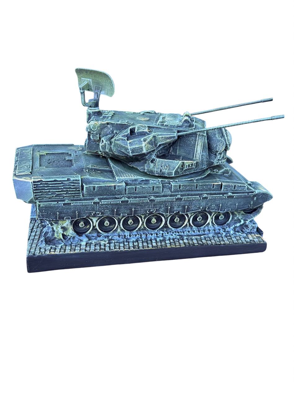 Статуетка Танк "Gepard 1A2" колекційна Модель військової техніки 22х16х12 см, подарунок для чоловіка