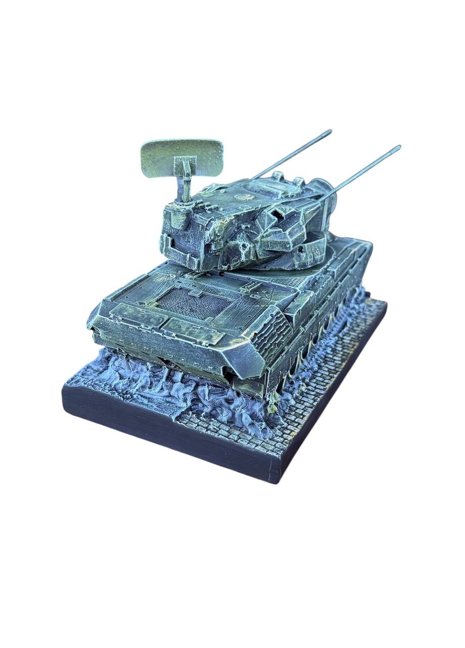 Статуетка Танк "Gepard 1A2" колекційна Модель військової техніки 22х16х12 см, подарунок для чоловіка